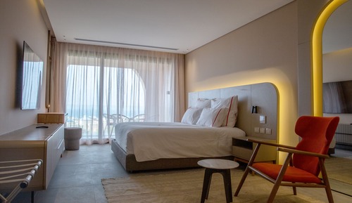 Executive Suite, Balcony, Partial Sea View