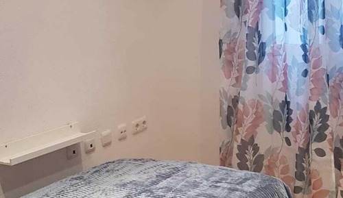 Single Room, Shared Bathroom