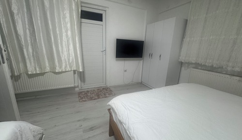 Room, Multiple Beds