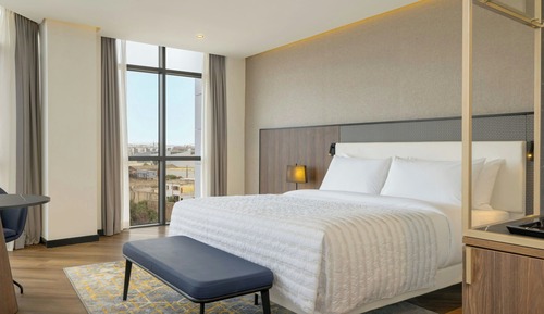 Junior Suite, 1 King Bed, Non Smoking