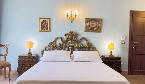 Double Room, Hill View