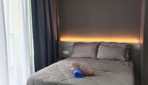 Superior Studio, 1 Queen Bed, Balcony, City View