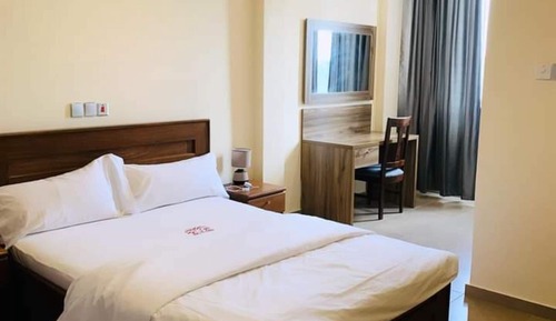 Deluxe Suite