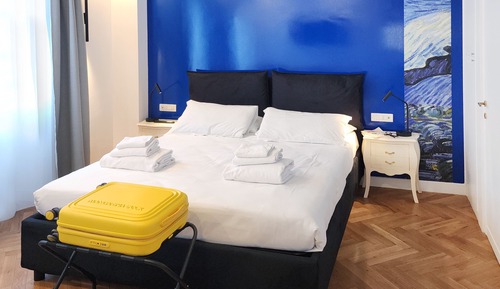 Deluxe Double Room, City View (Notte)