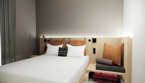 Family Room, 1 King Bed with Sofa bed