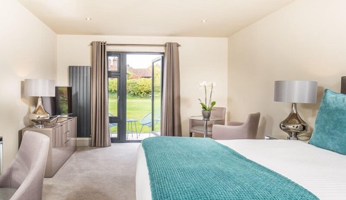 Deluxe Double Room, Accessible, Private Bathroom