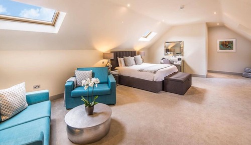 Executive Suite, Private Bathroom (Family)