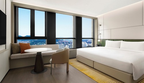 Deluxe Room, 1 King Bed