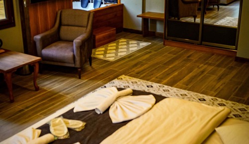 Deluxe Suite, City View