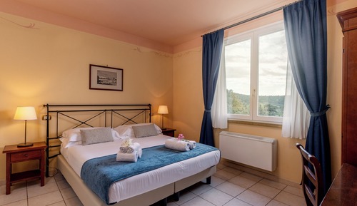 Deluxe Double Room, Garden View