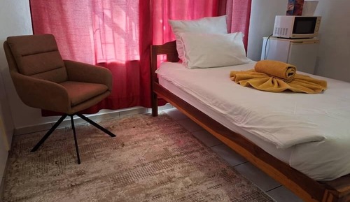 Classic Single Room
