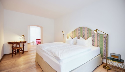 Junior Suite, Courtyard View
