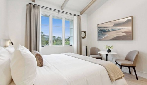 Executive Studio, 1 King Bed, Kitchenette, Mountain View