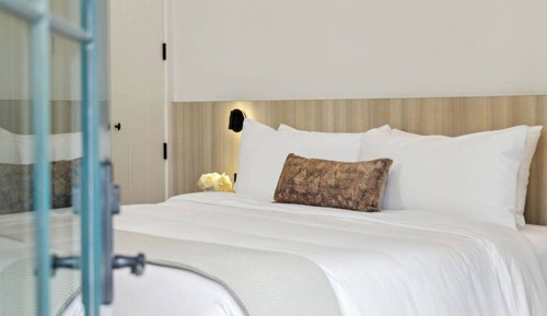 Executive Studio, 1 King Bed, Kitchenette