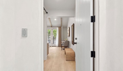 Executive Studio, 1 King Bed, Kitchenette