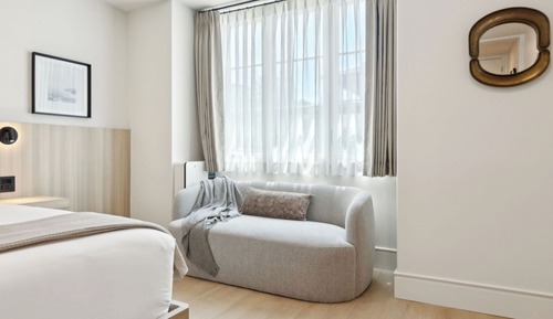 Executive Studio, 1 King Bed, Kitchenette