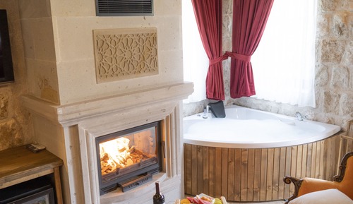 Deluxe Suite, Balcony, City View