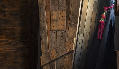 Single Room, Mountain View