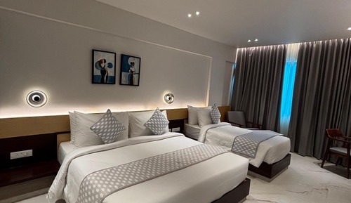 Deluxe Twin Room, City View