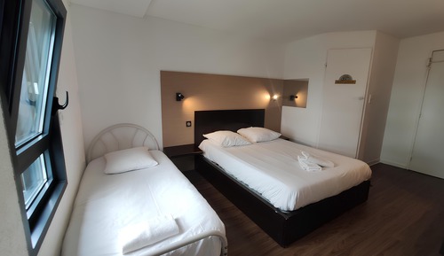 Economy Triple Room