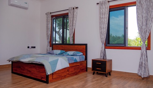 Deluxe Studio Suite, Balcony, Garden View