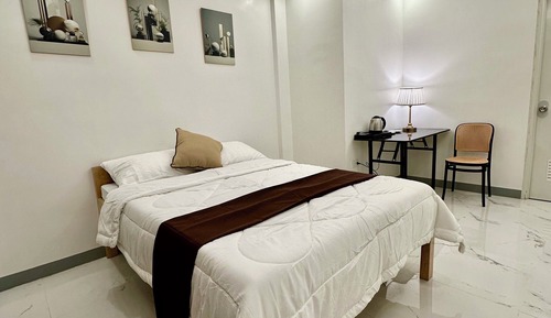 Deluxe Double Room, Private Bathroom, Partial Ocean View