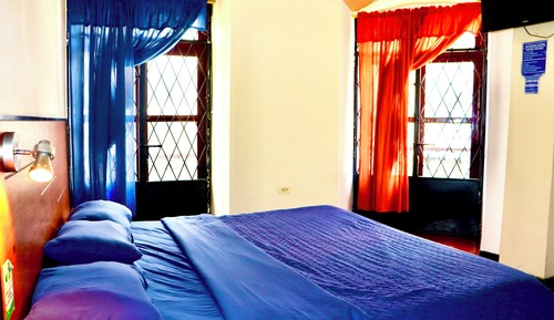 Room, 1 King Bed, Private Bathroom