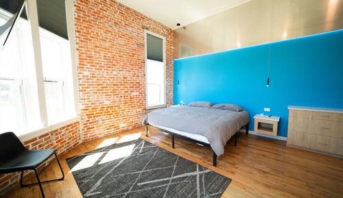 Business Studio Suite, 1 King Bed, Non Smoking, Kitchenette