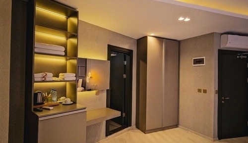 Superior Room, Pool View