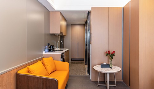 Deluxe City View King Room (Smart Guest Control+Refrigerator+Washing Machine)