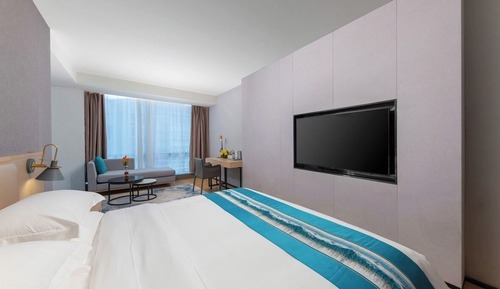 Executive Room, City View