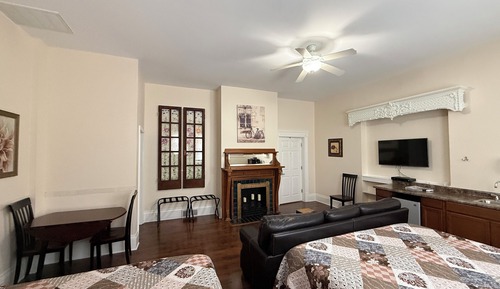Studio Suite #2