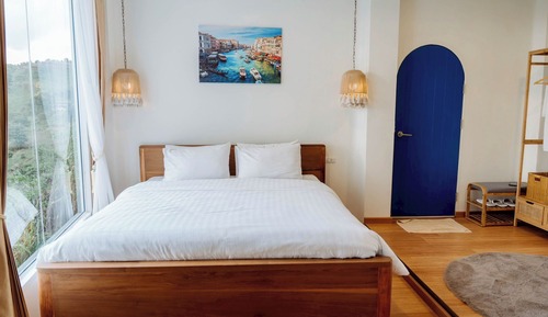 Superior Room, Mountain View
