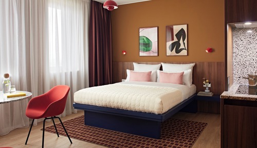 Large Studio with Kitchenette