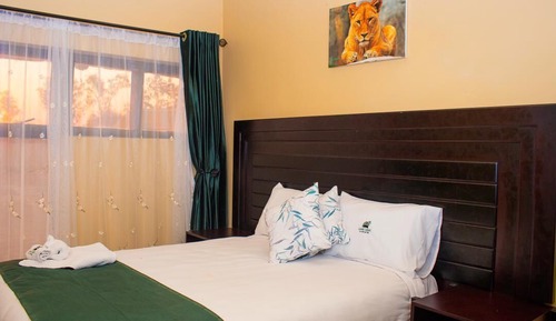 Standard Suite, Courtyard View