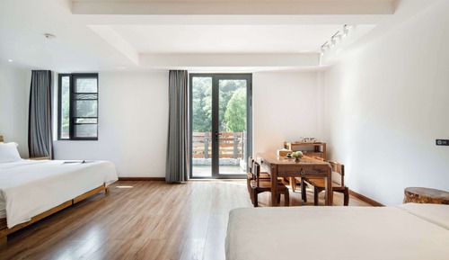 Deluxe Triple Room, Patio, Mountain View