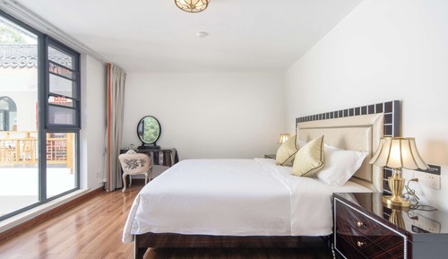 Luxury Suite, Mountain View