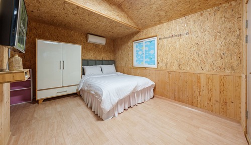 Basic Room, 1 Bedroom (Happy Room (BBQ/pet))
