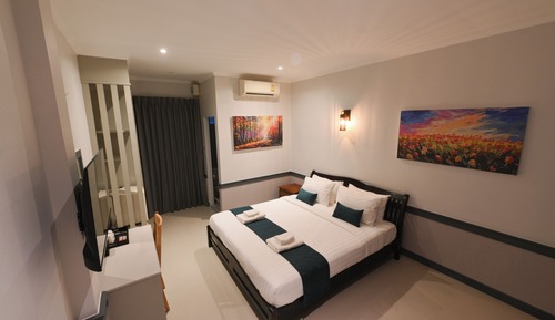 Deluxe Double Room, Garden View