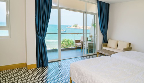 Luxury Quadruple Room, Balcony