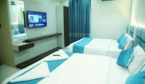 Superior Suite, City View