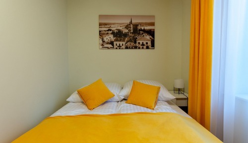 Comfort Room, City View