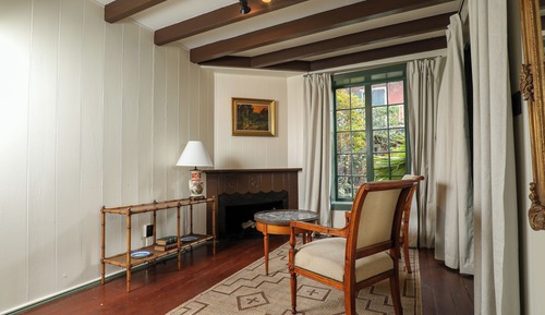 Suite, 1 King Bed, Balcony, Courtyard View