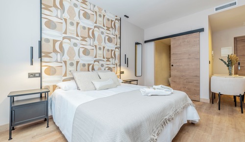 Deluxe Apartment, City View