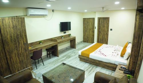 Luxury Suite, City View