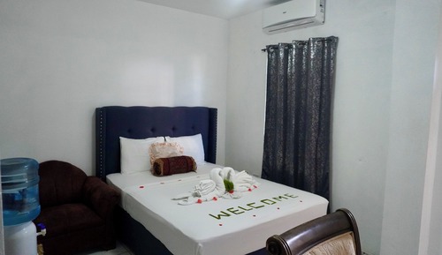 Romantic Studio, 1 Queen Bed, Refrigerator & Microwave, Ground Floor