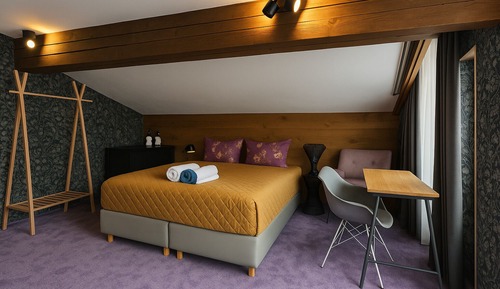 Deluxe Room, Balcony, Mountain View