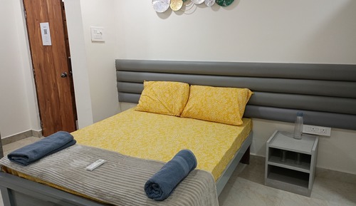 Signature Studio Suite, City View