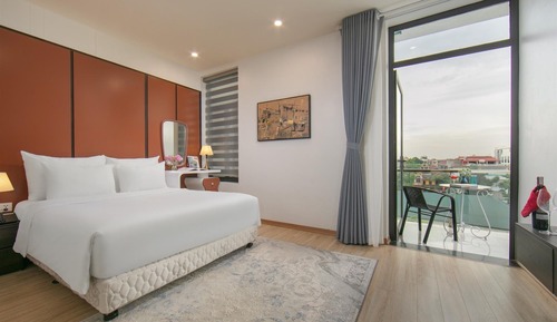 Deluxe Double or Twin Room, Balcony