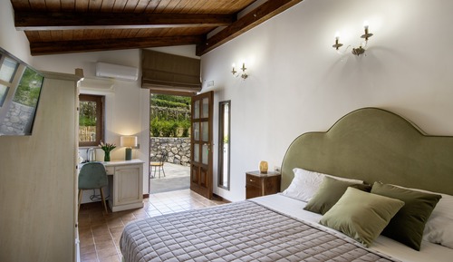 Quadruple Room, Garden View